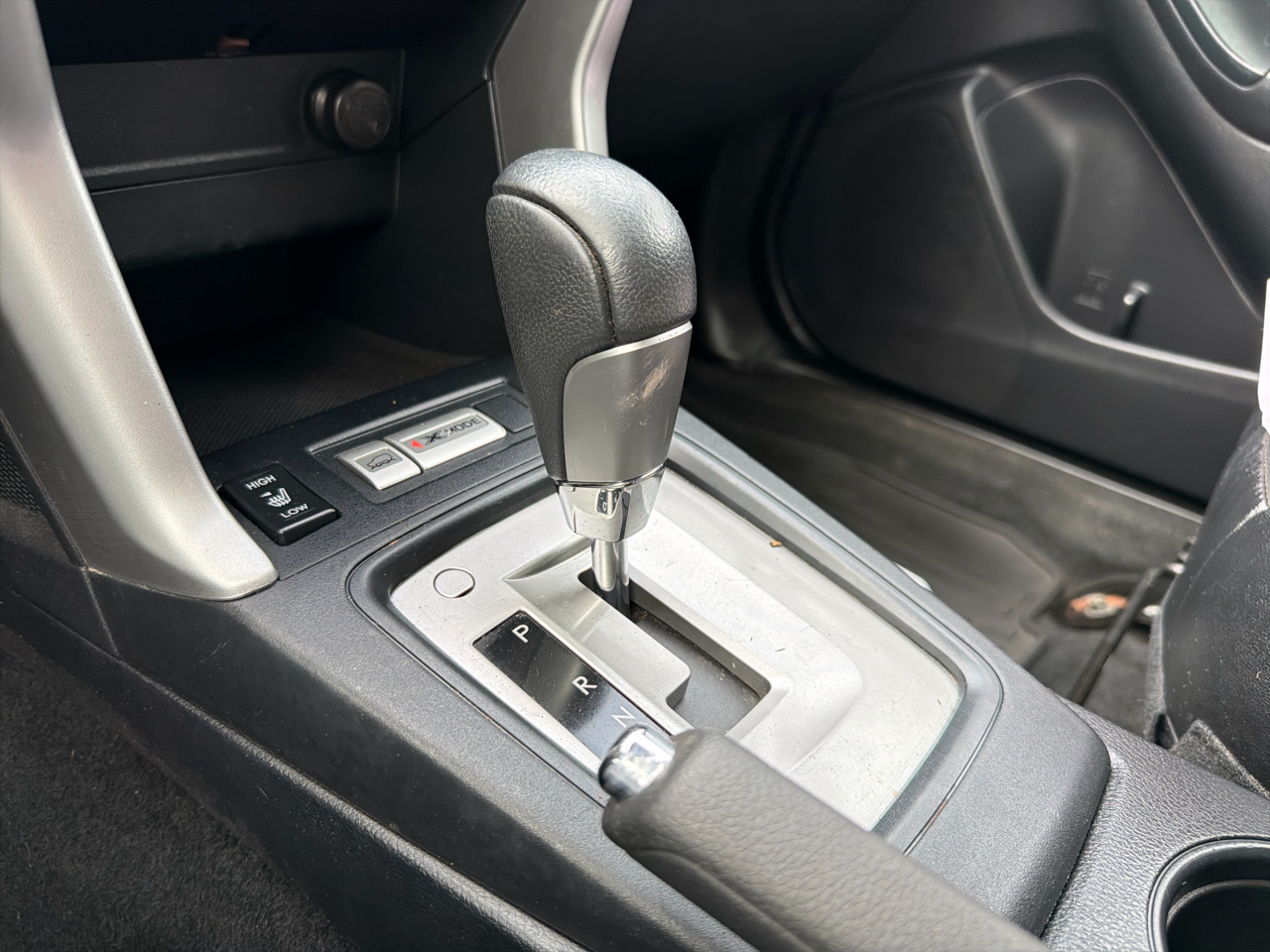 Subaru Forester 2.5i Limited CVT 2017