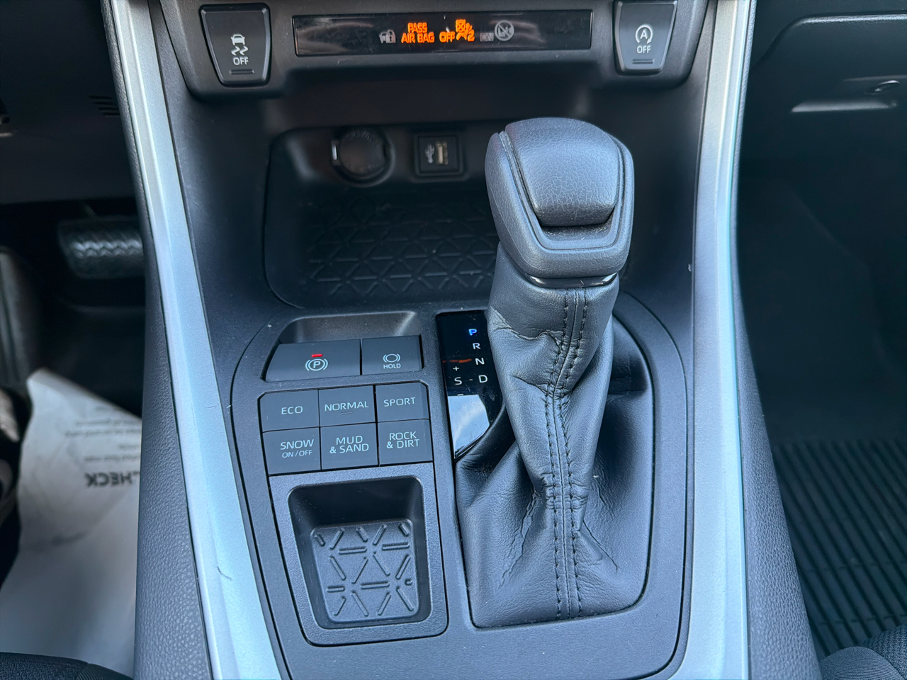 Toyota RAV4 XLE AWD (Natl) 2023