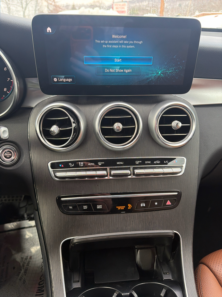 Mercedes-Benz GLC GLC 300 4MATIC SUV 2022