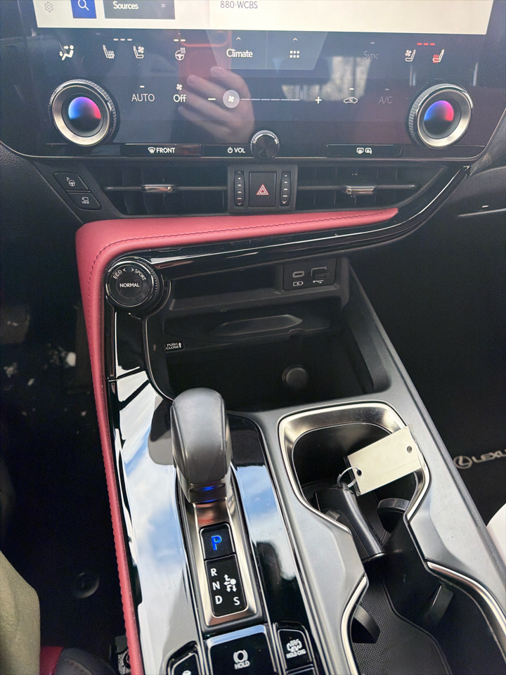 Lexus NX NX 450h+ Luxury AWD 2022