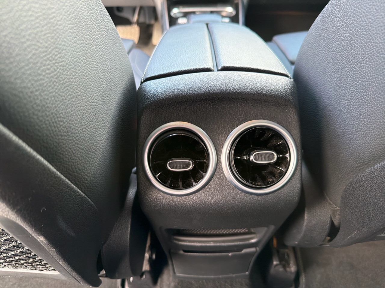 Mercedes-Benz GLB GLB 250 4MATIC SUV 2021