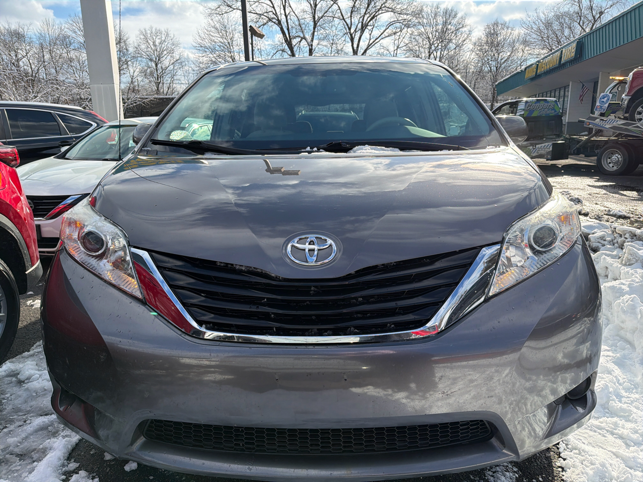 Toyota Sienna 5dr 7-Pass Van V6 LE AWD (Natl) 2014