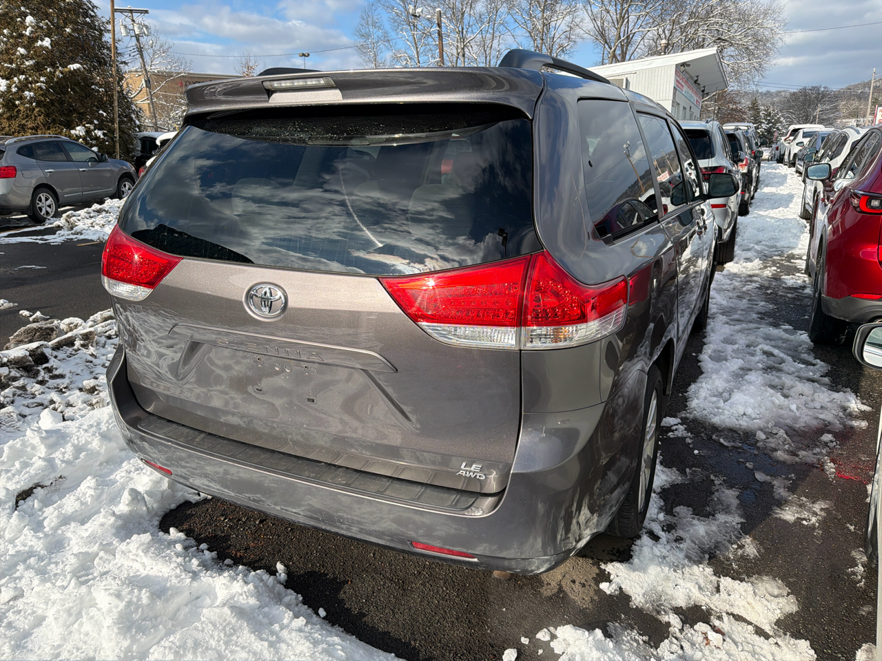 Toyota Sienna 5dr 7-Pass Van V6 LE AWD (Natl) 2014