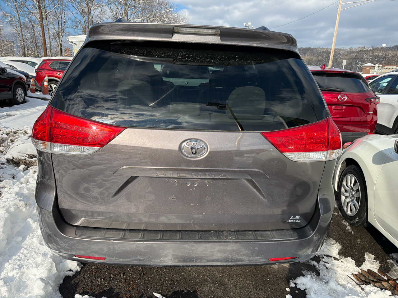 Toyota Sienna 5dr 7-Pass Van V6 LE AWD (Natl) 2014