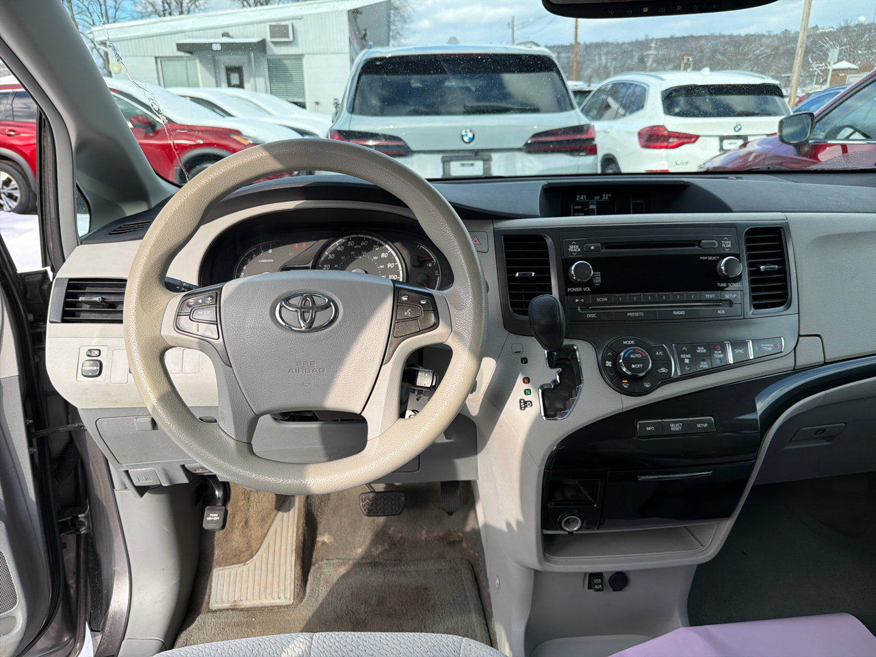 Toyota Sienna 5dr 7-Pass Van V6 LE AWD (Natl) 2014