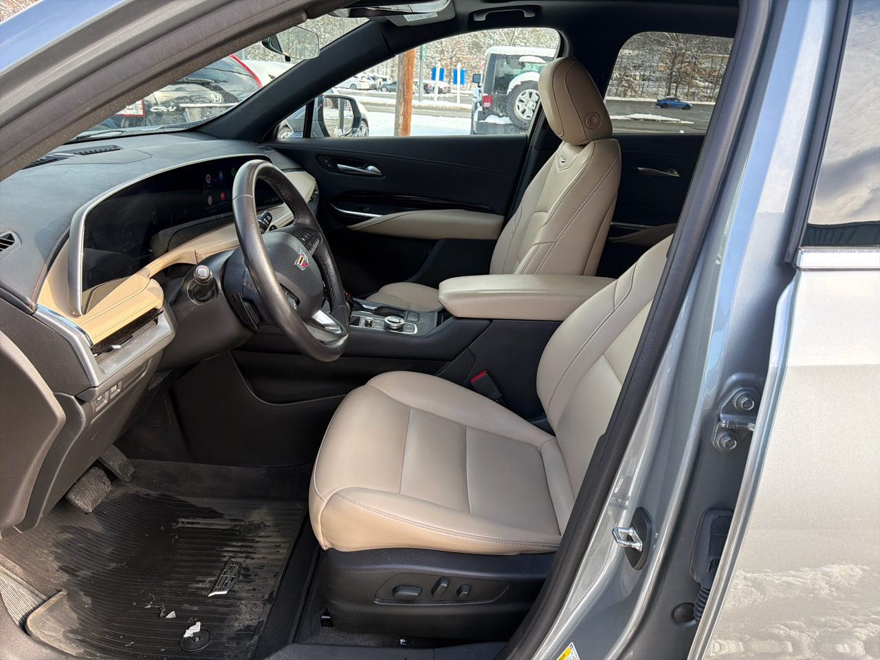 Cadillac XT4 AWD 4dr Luxury 2024