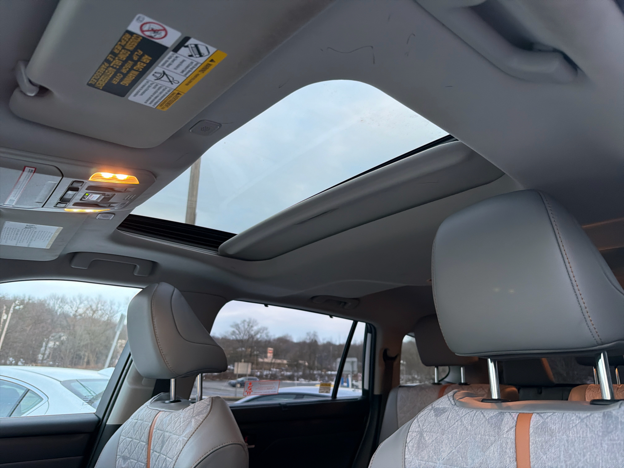 Toyota Highlander Hybrid Bronze Edition AWD (Natl) 2023