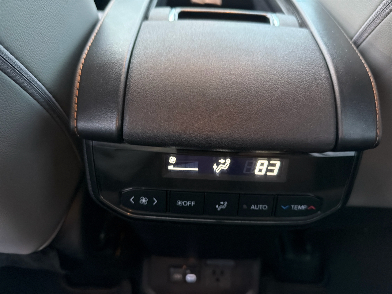 Toyota Highlander Hybrid Bronze Edition AWD (Natl) 2023