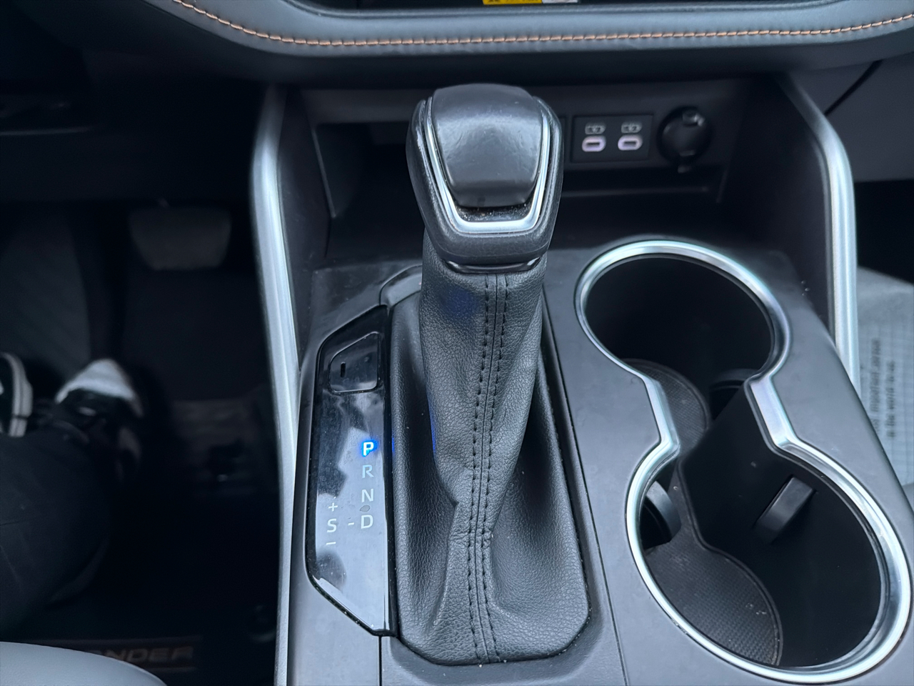 Toyota Highlander Hybrid Bronze Edition AWD (Natl) 2023