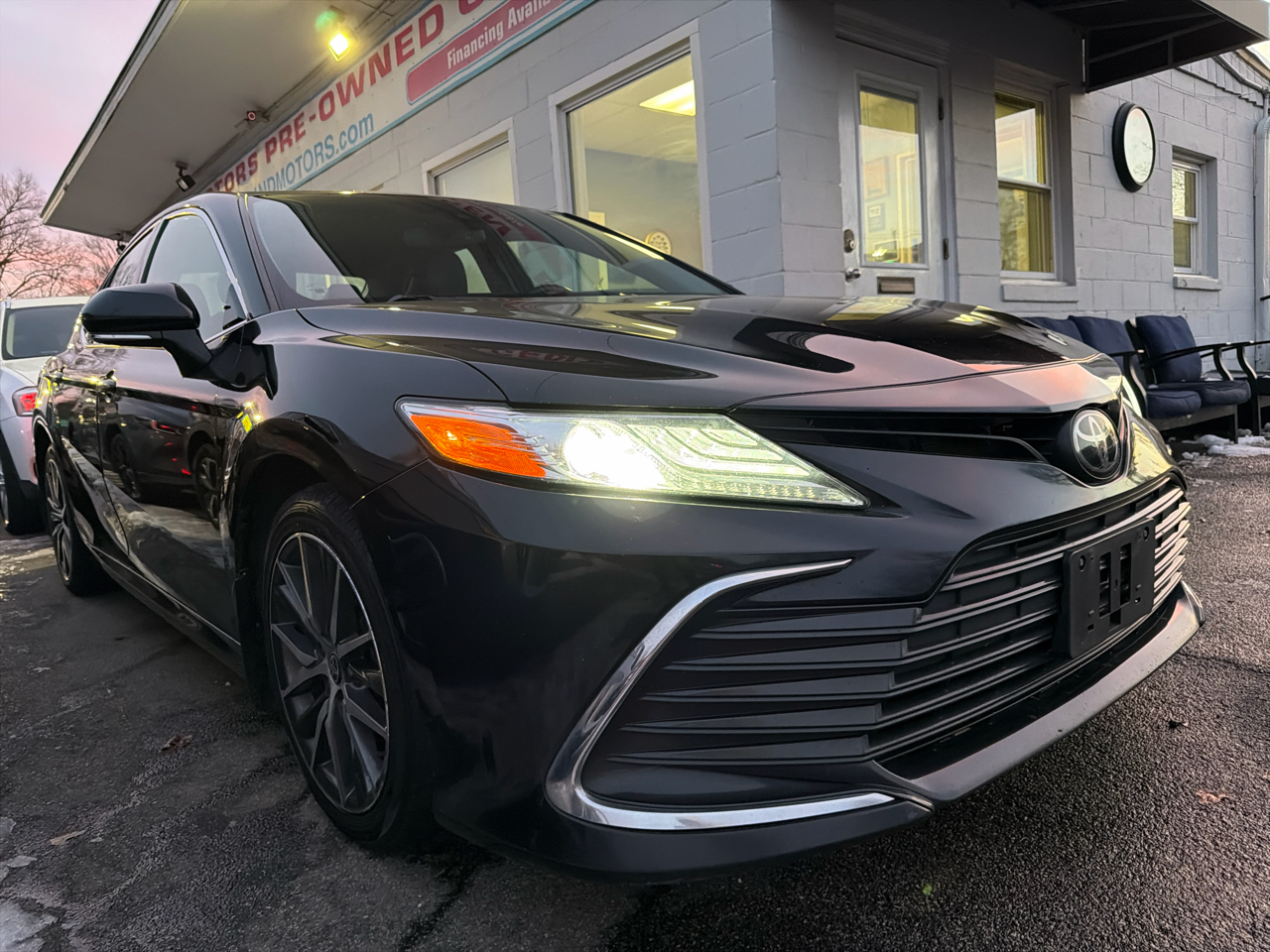 Toyota Camry XLE Auto AWD (Natl) 2021