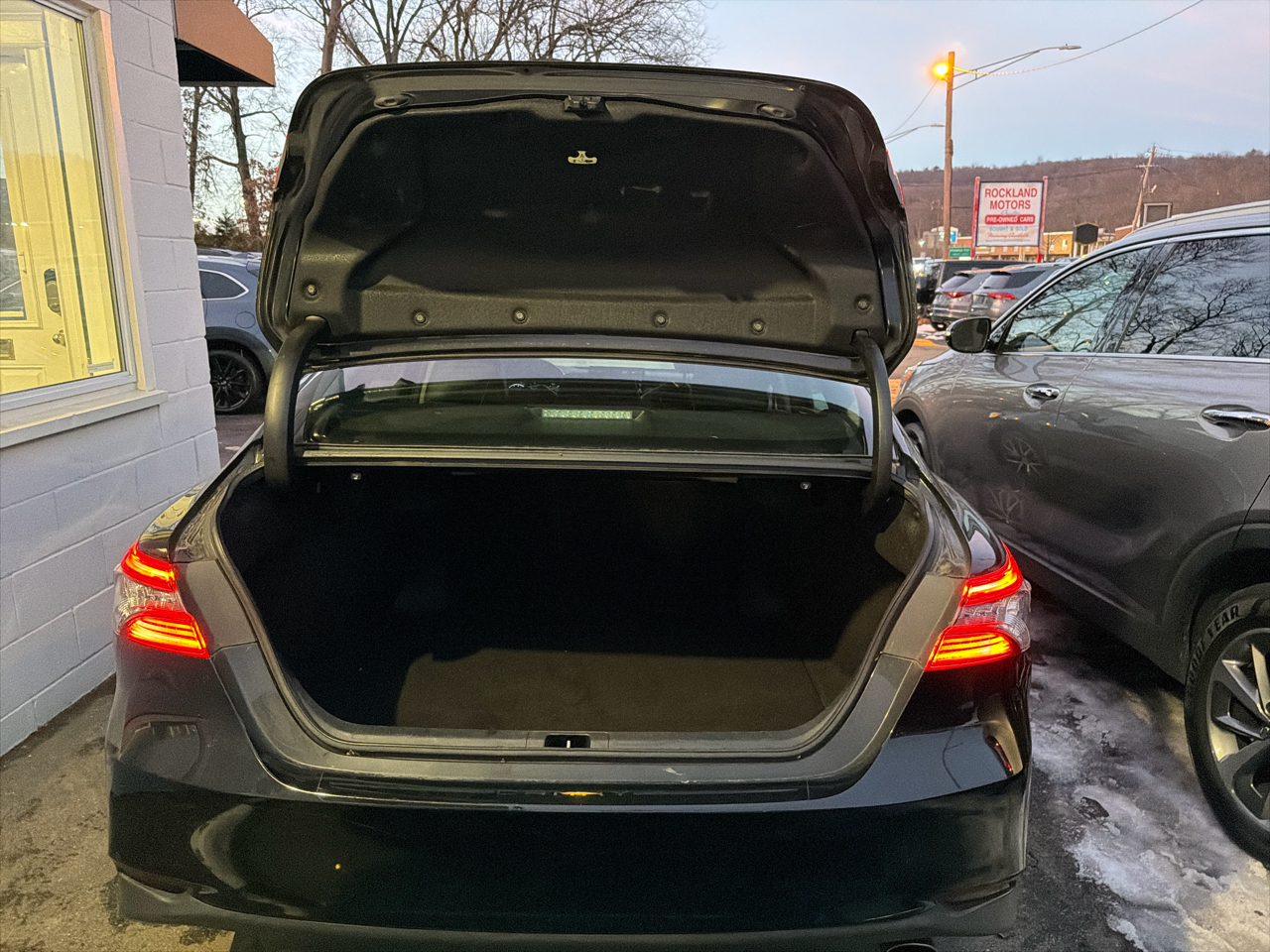 Toyota Camry XLE Auto AWD (Natl) 2021