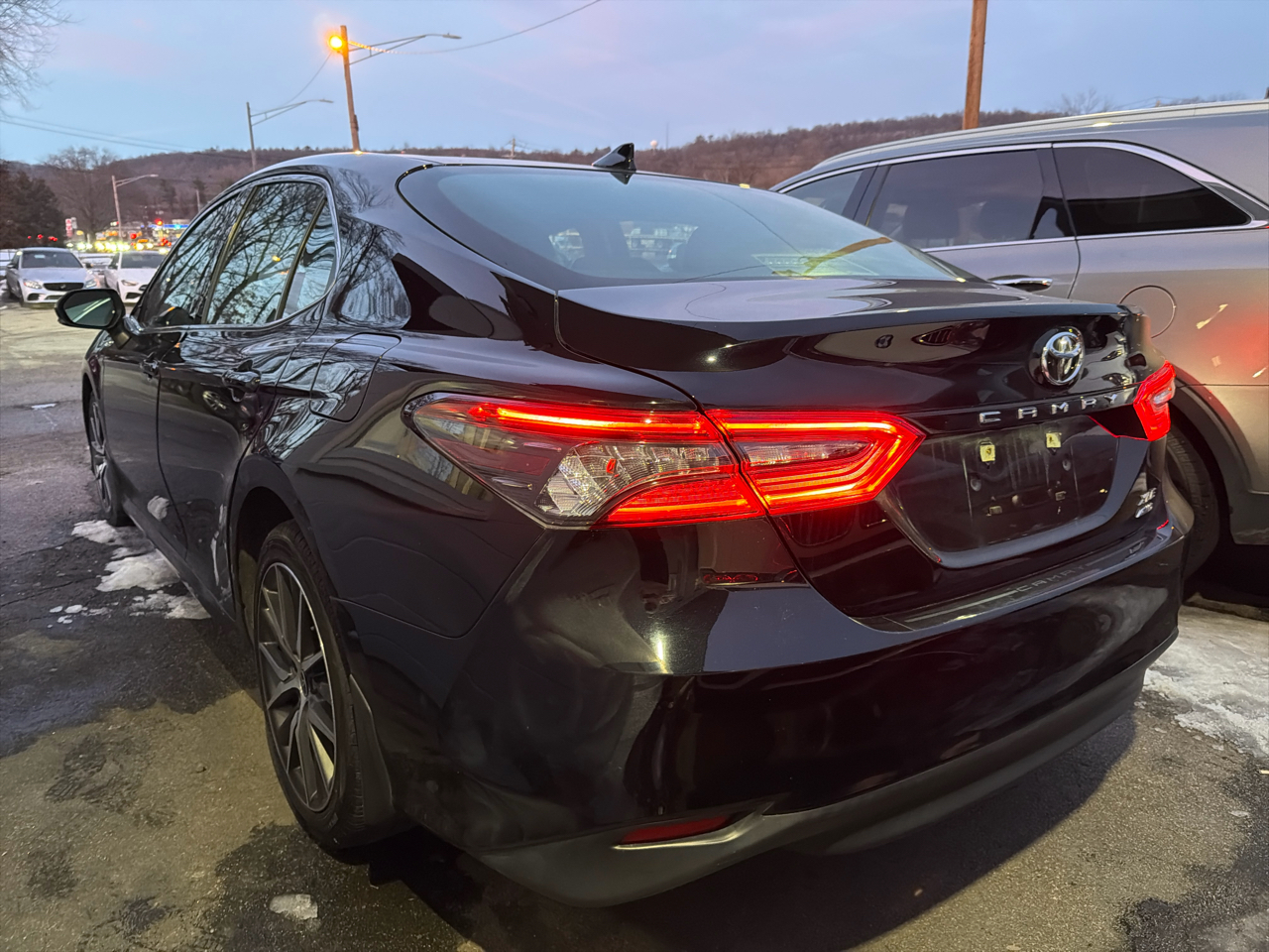 Toyota Camry XLE Auto AWD (Natl) 2021