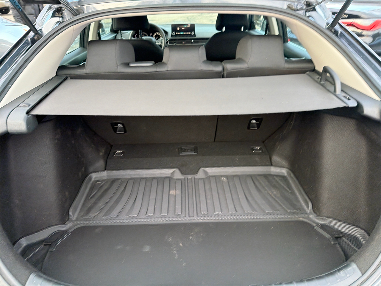 Honda Civic Hatchback LX CVT 2023