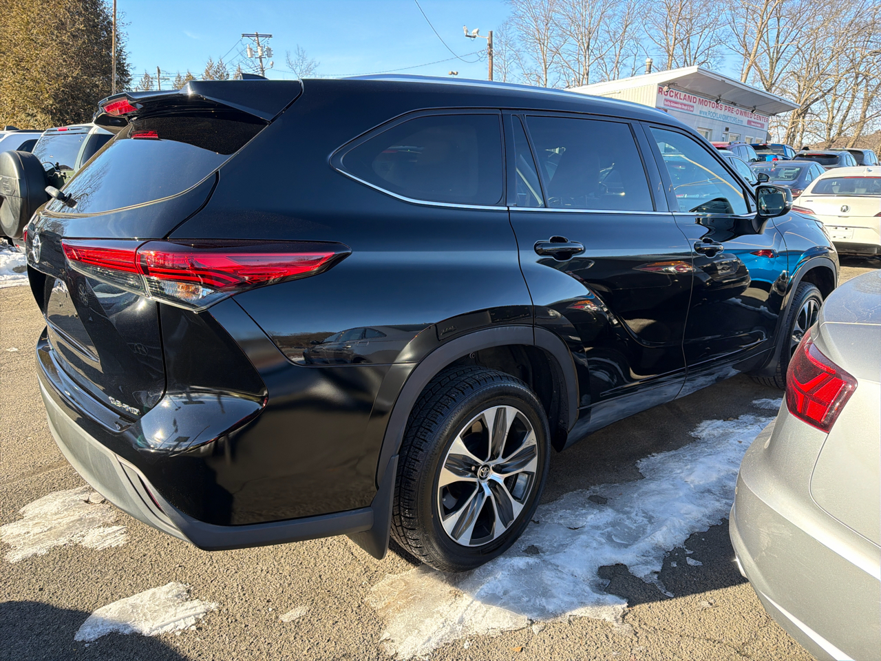 Toyota Highlander XLE AWD (Natl) 2021