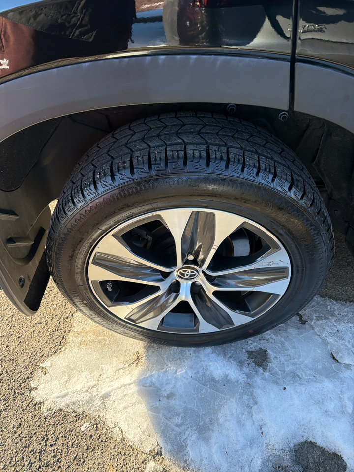 Toyota Highlander XLE AWD (Natl) 2021