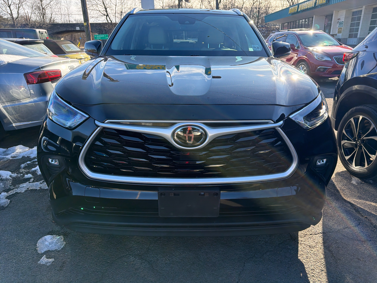 Toyota Highlander XLE AWD (Natl) 2021