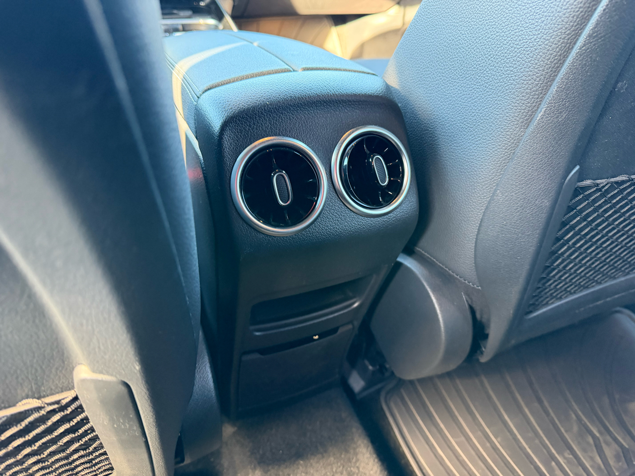 Mercedes-Benz EQB EQB 300 4MATIC SUV 2024