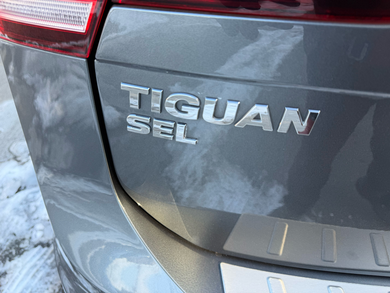 Volkswagen Tiguan 2.0T SEL Premium 4MOTION 2018
