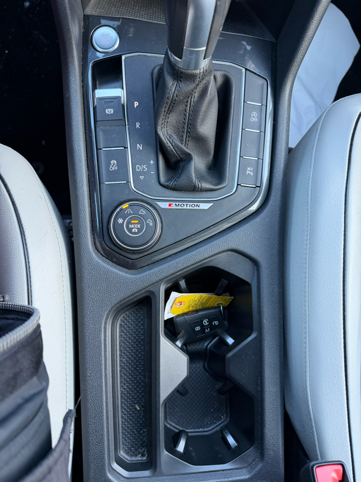 Volkswagen Tiguan 2.0T SEL Premium 4MOTION 2018