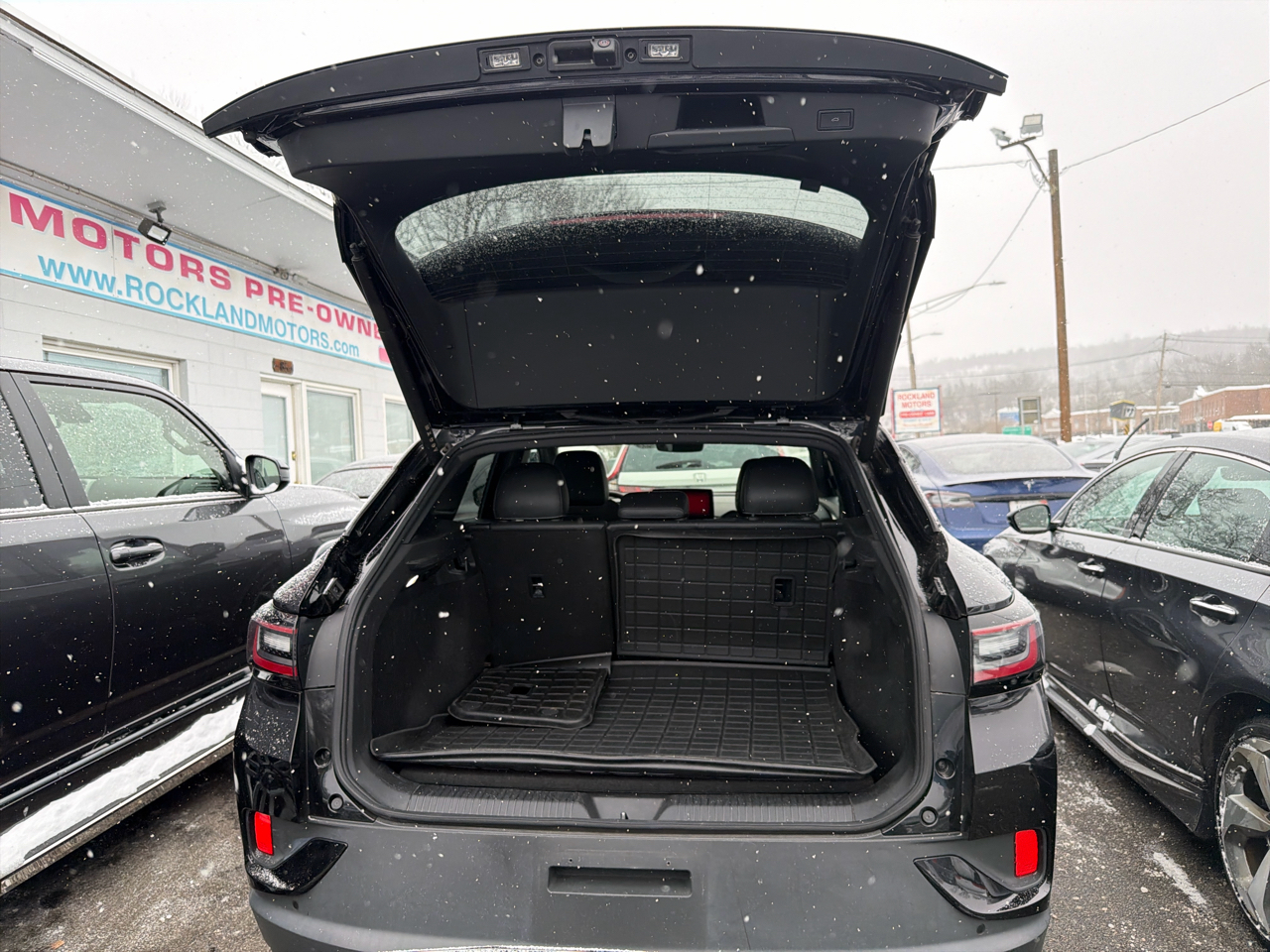 Volkswagen ID.4 Pro S AWD w/SK On Battery 2023