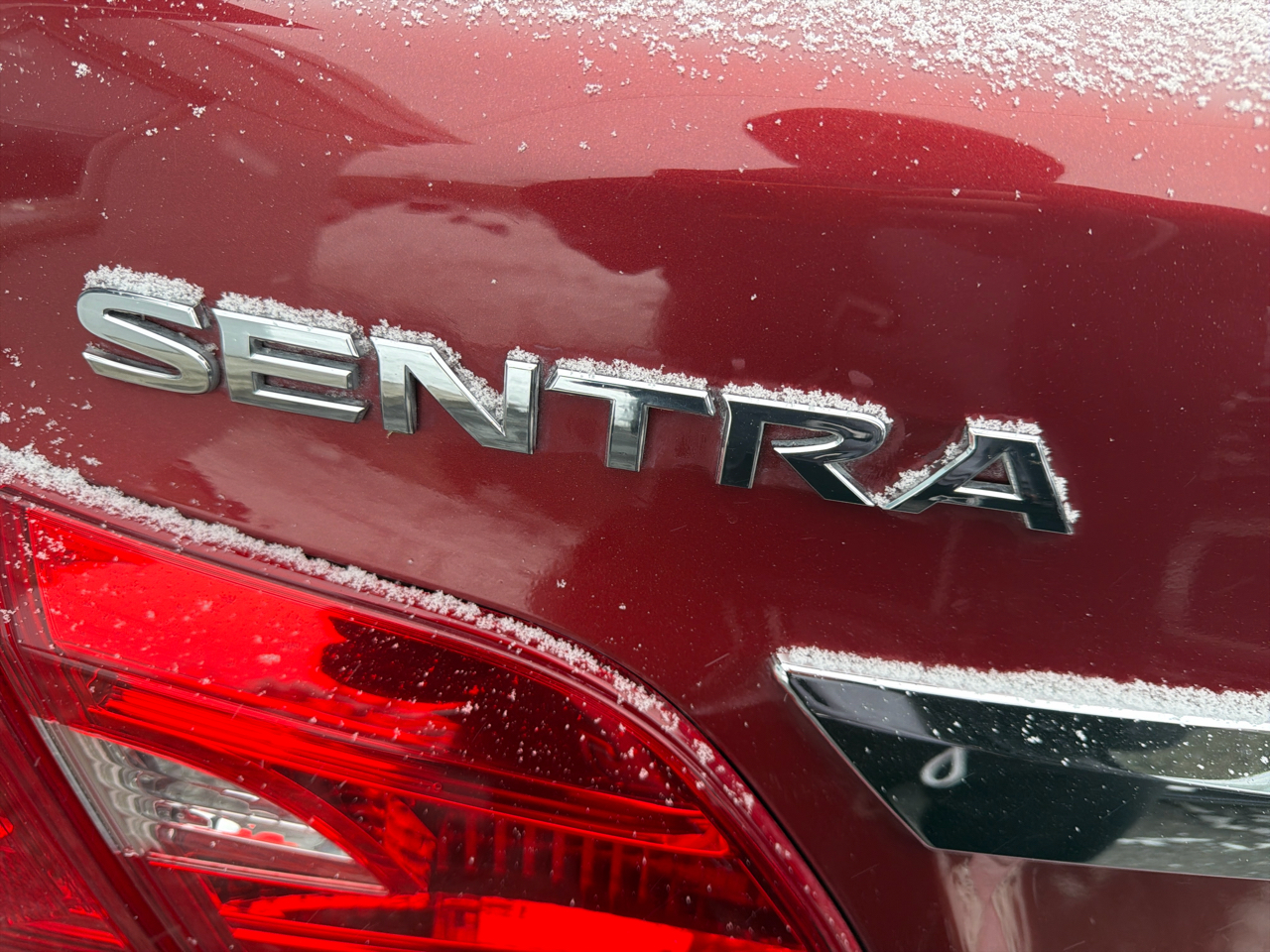 Nissan Sentra 4dr Sdn I4 CVT SV 2016