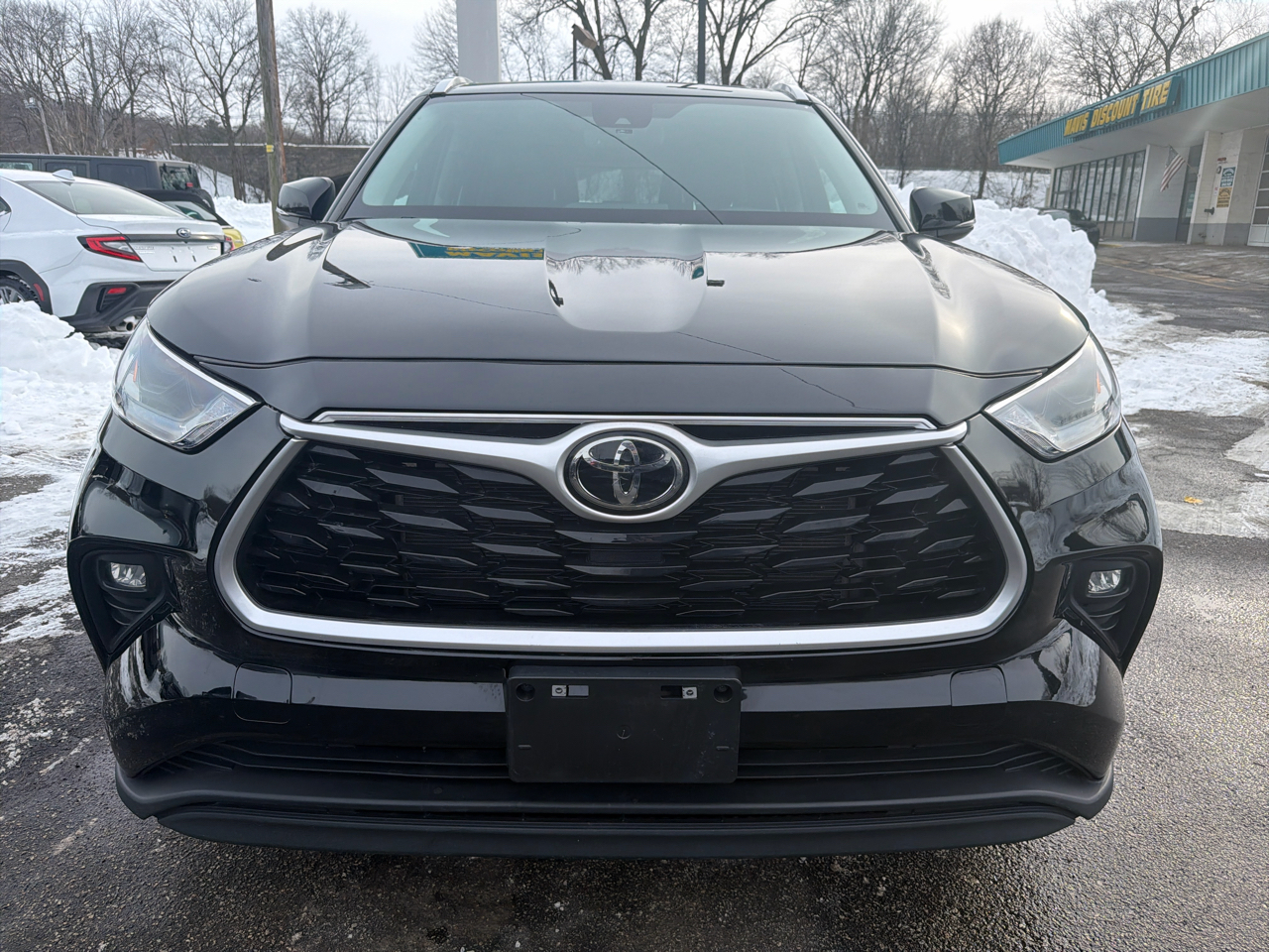 Toyota Highlander XLE AWD (Natl) 2023
