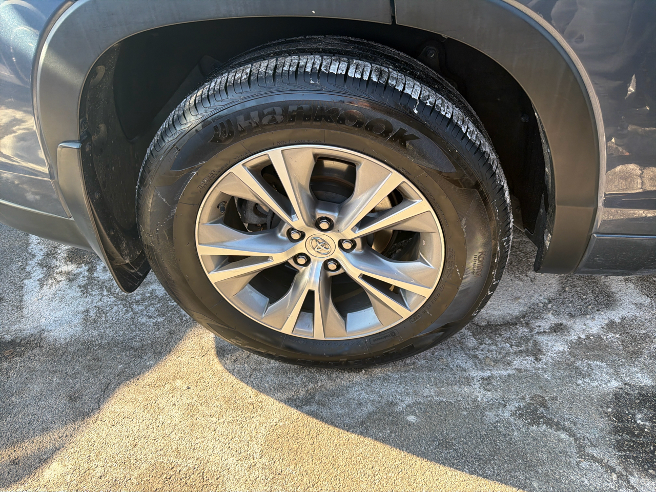 Toyota Highlander AWD 4dr V6 XLE (Natl) 2014