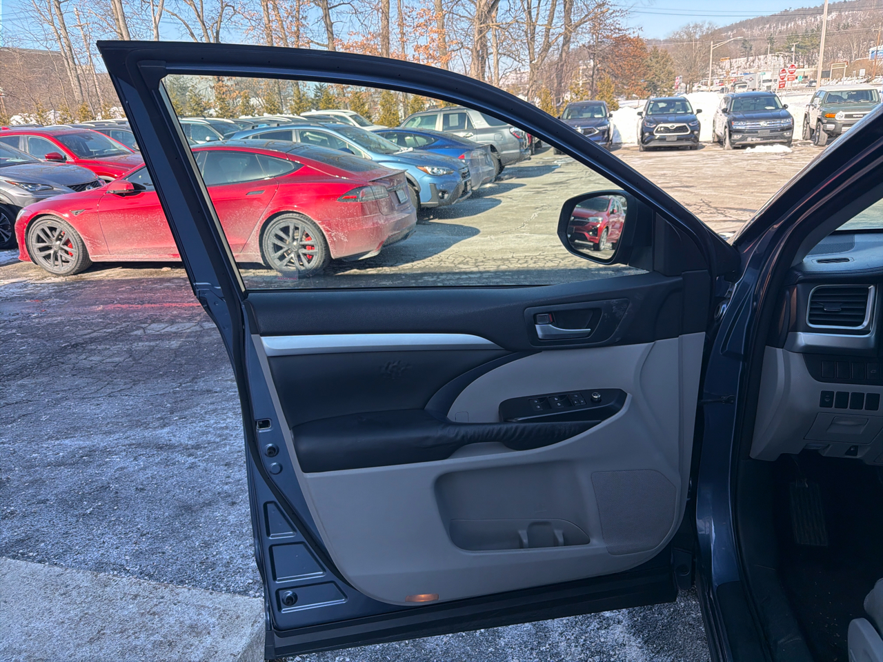 Toyota Highlander AWD 4dr V6 XLE (Natl) 2014