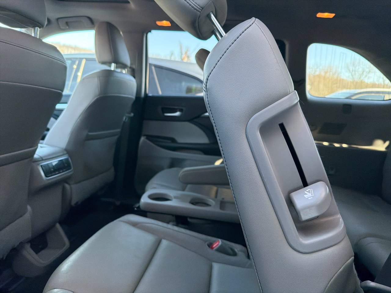 Toyota Highlander AWD 4dr V6 XLE (Natl) 2014