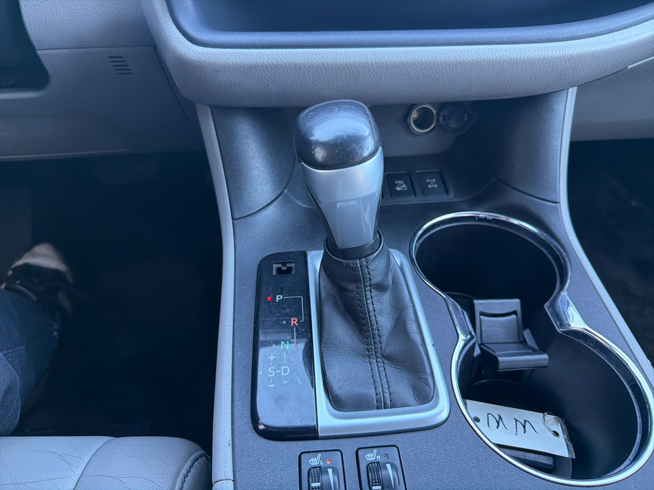 Toyota Highlander AWD 4dr V6 XLE (Natl) 2014