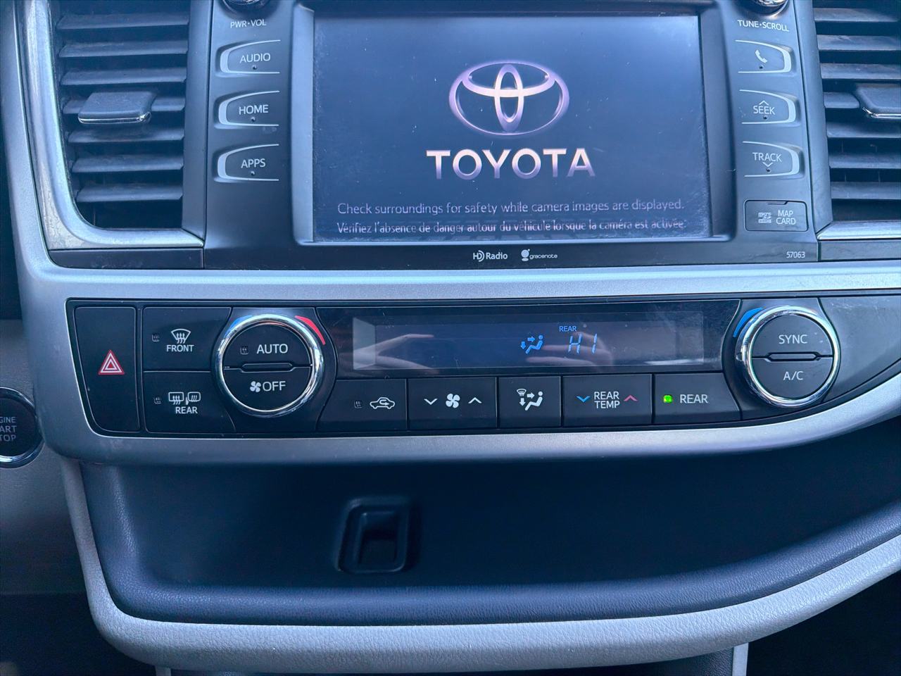 Toyota Highlander AWD 4dr V6 XLE (Natl) 2014