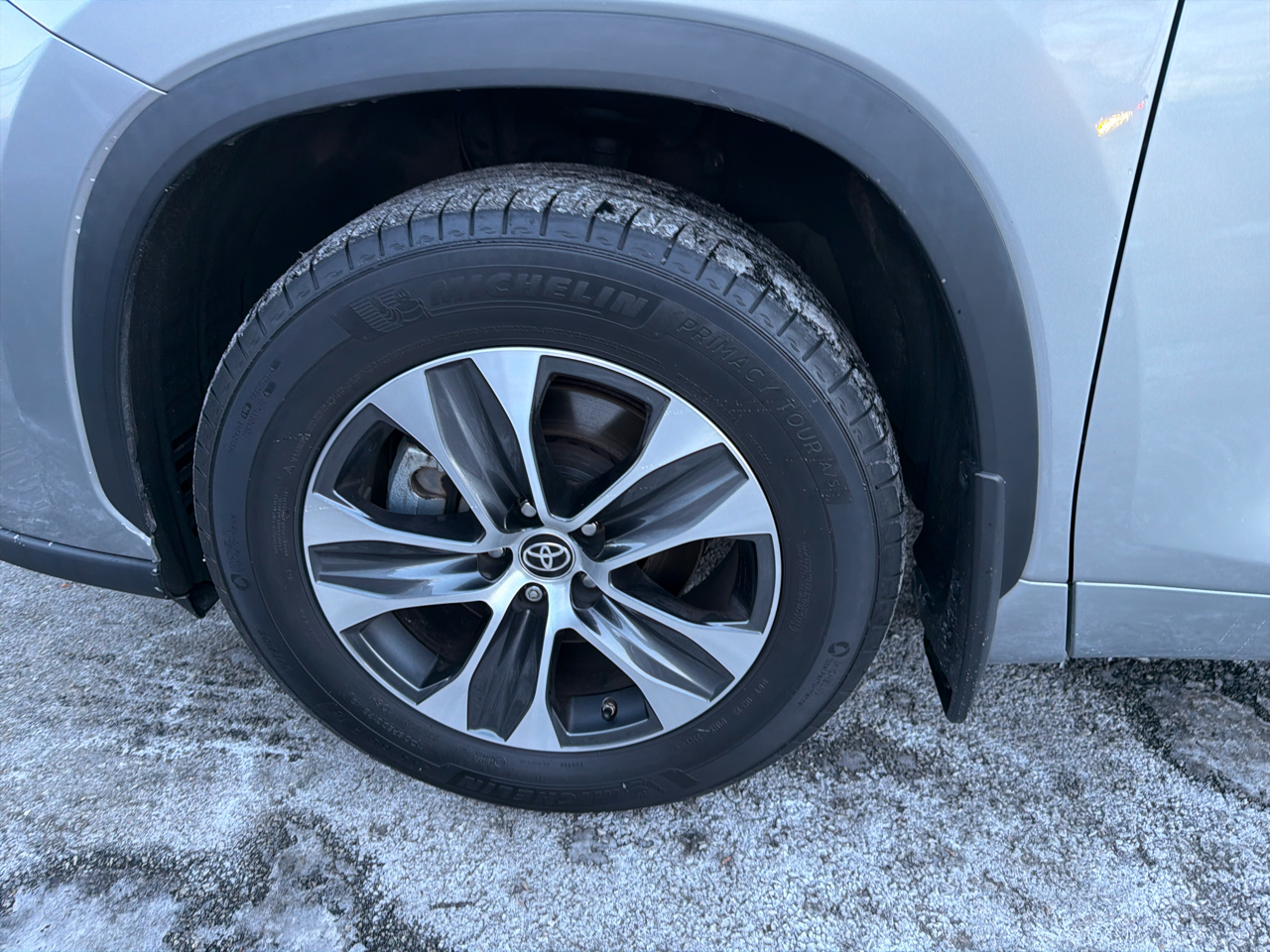 Toyota Highlander XLE AWD (Natl) 2022