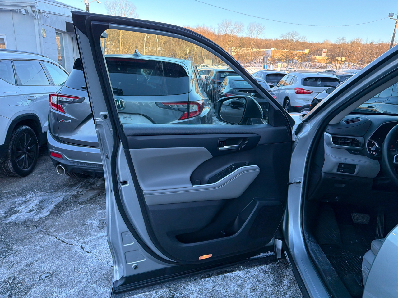 Toyota Highlander XLE AWD (Natl) 2022