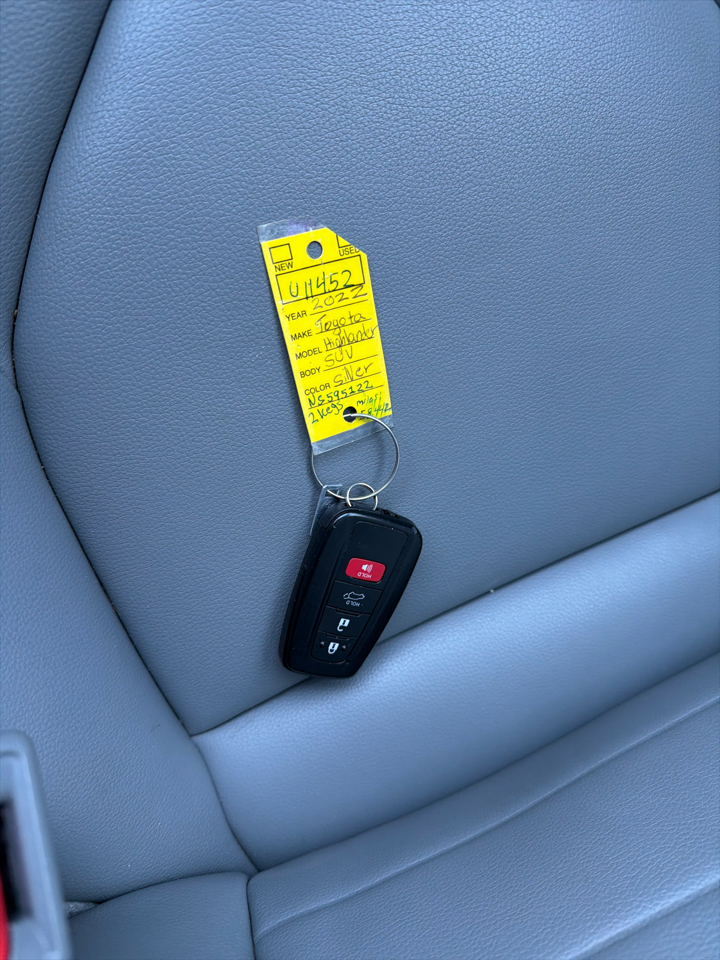 Toyota Highlander XLE AWD (Natl) 2022