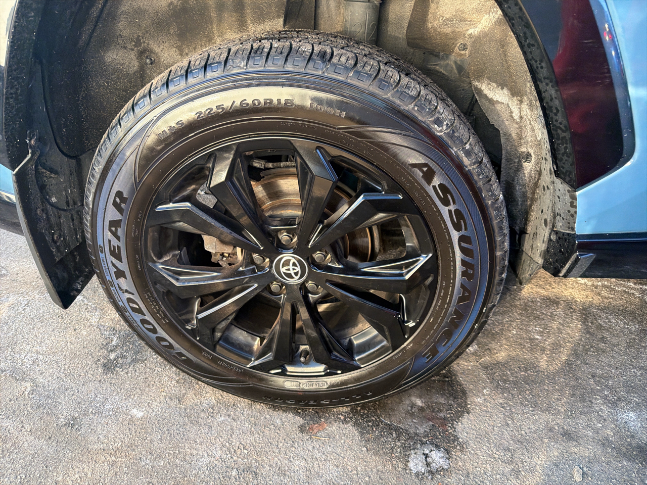 Toyota RAV4 Hybrid SE AWD (Natl) 2022