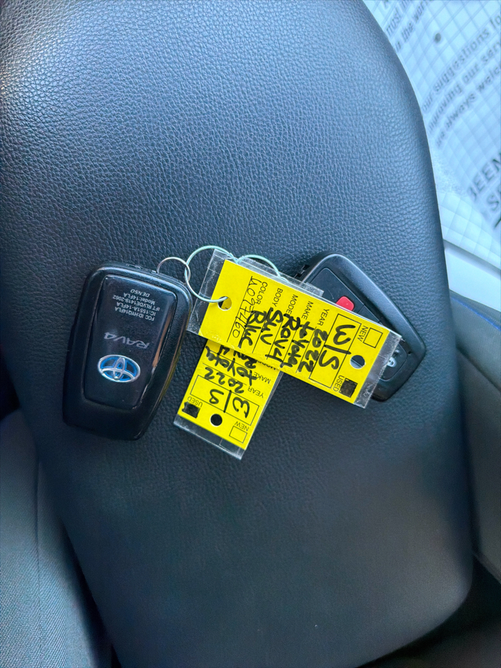 Toyota RAV4 Hybrid SE AWD (Natl) 2022