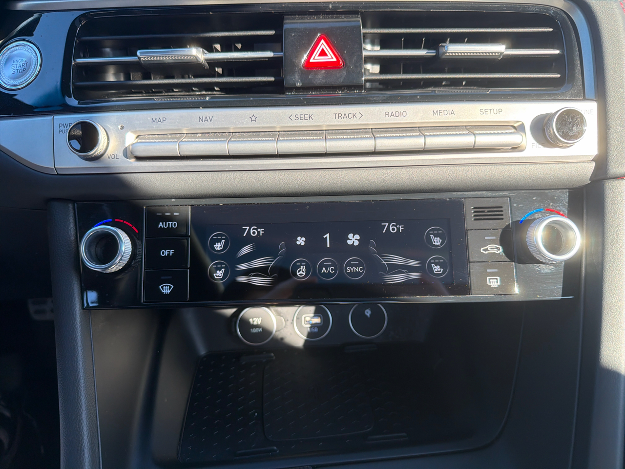 Genesis G70 2.5T AWD 2024