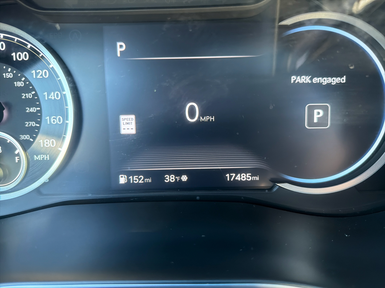 Genesis G70 2.5T AWD 2024