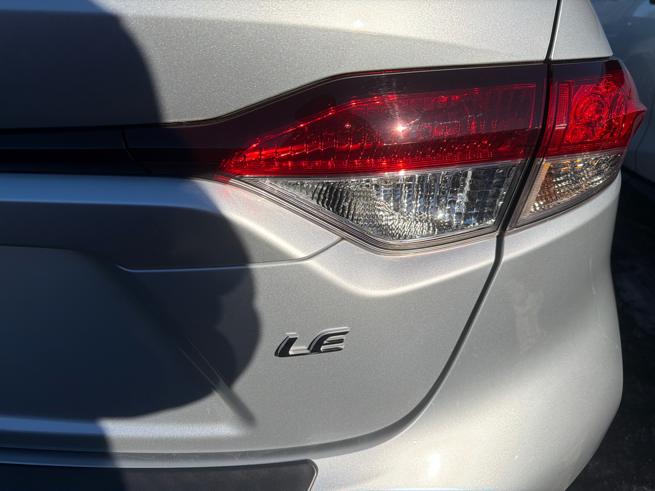 Toyota Corolla LE CVT (Natl) 2022