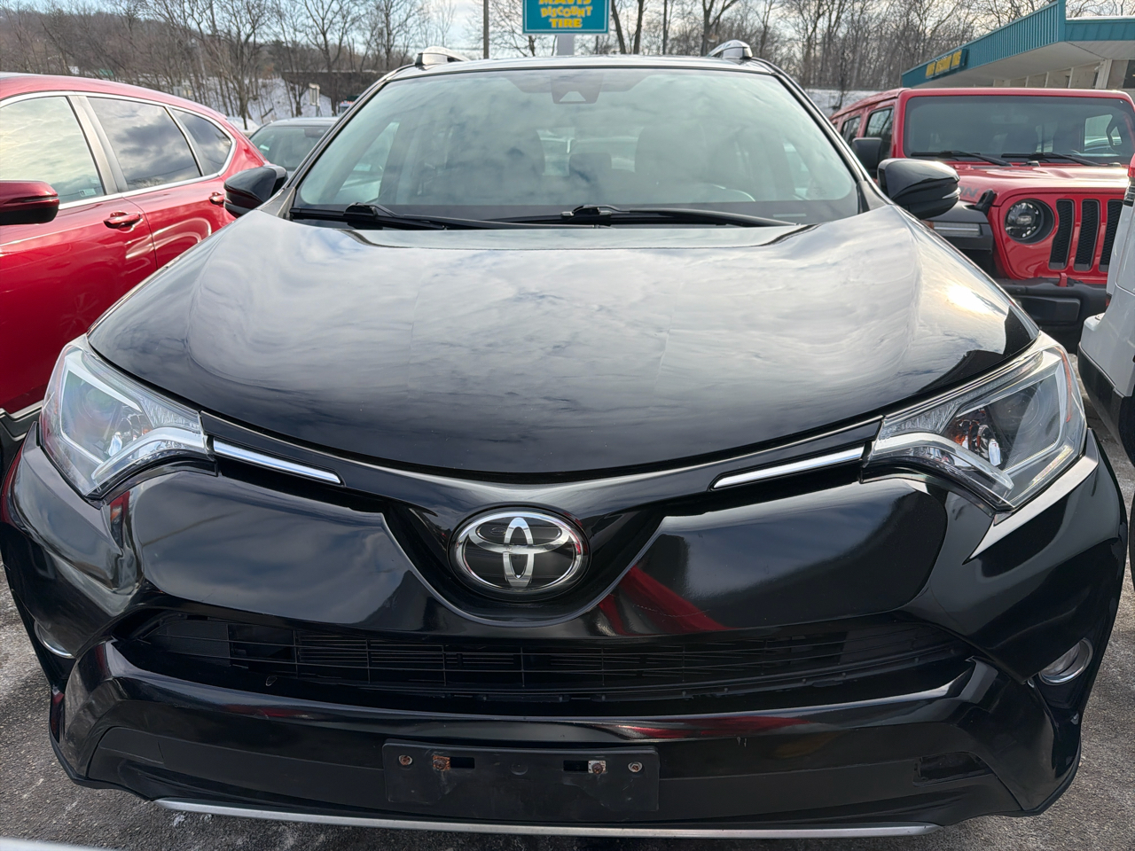 Toyota RAV4 XLE AWD (Natl) 2017