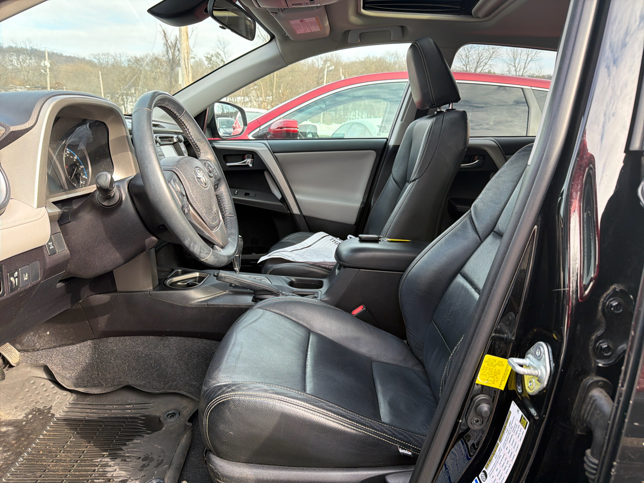 Toyota RAV4 XLE AWD (Natl) 2017