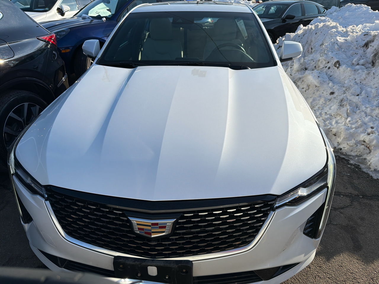 Cadillac CT4 4dr Sdn Luxury 2023
