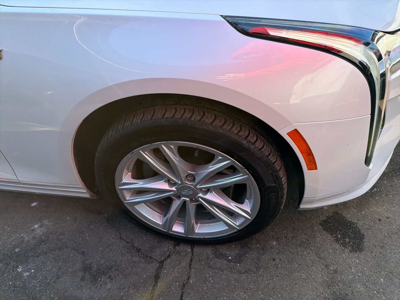 Cadillac CT4 4dr Sdn Luxury 2023