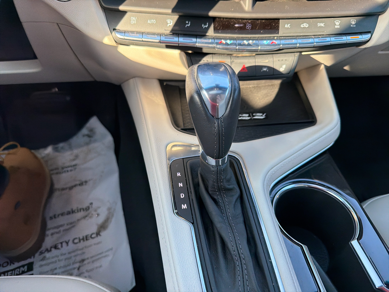 Cadillac CT4 4dr Sdn Luxury 2023