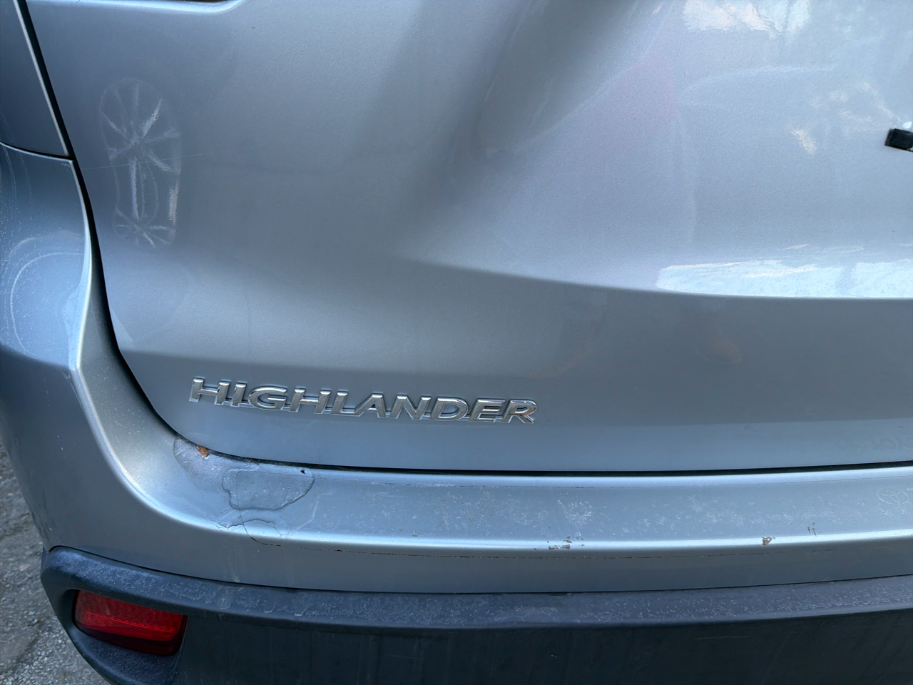 Toyota Highlander AWD 4dr V6 LE (Natl) 2015