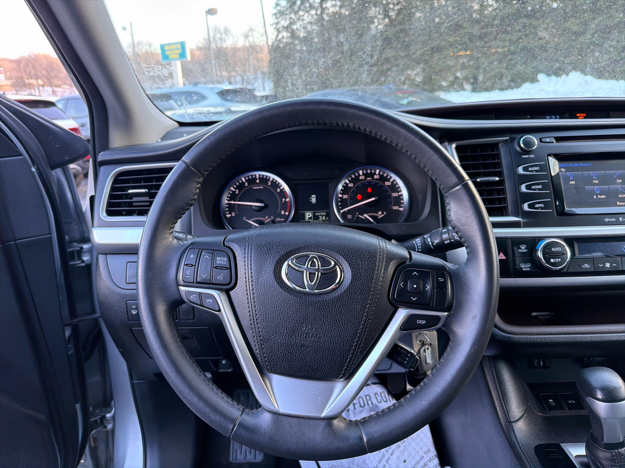 Toyota Highlander AWD 4dr V6 LE (Natl) 2015