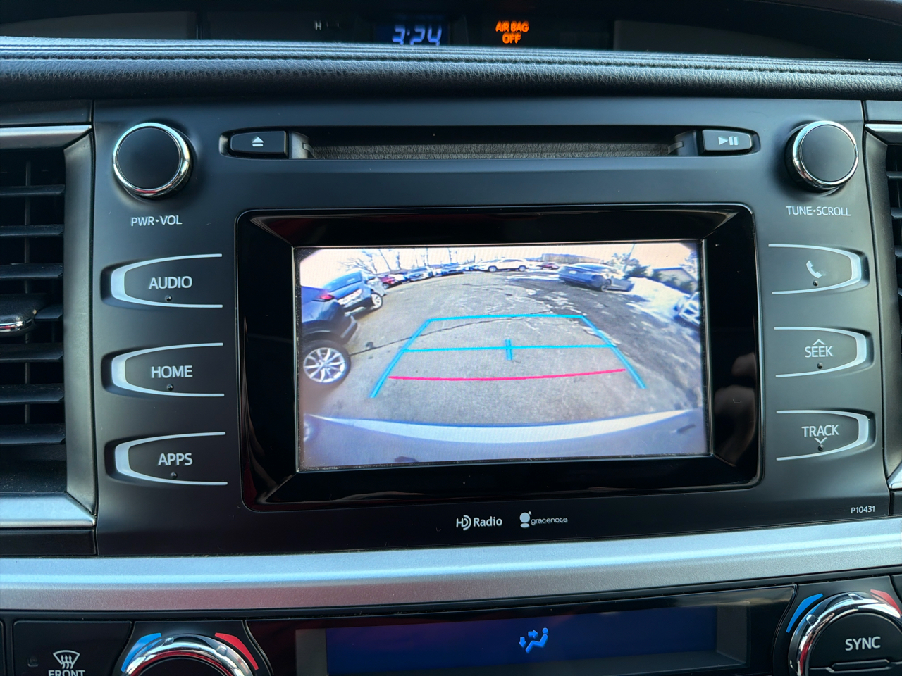 Toyota Highlander AWD 4dr V6 LE (Natl) 2015