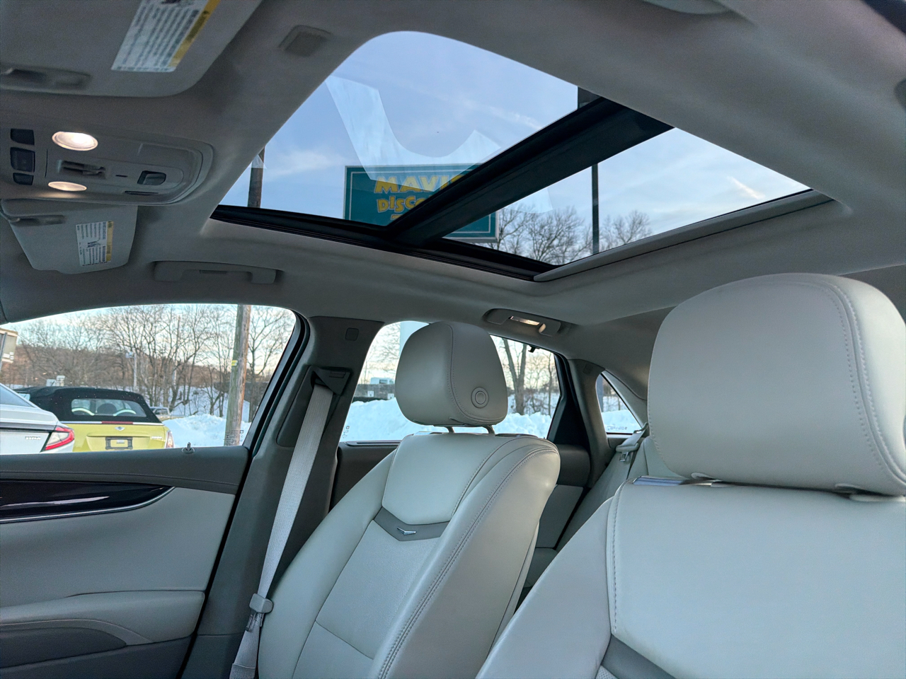 Cadillac XTS 4dr Sdn Platinum AWD 2015