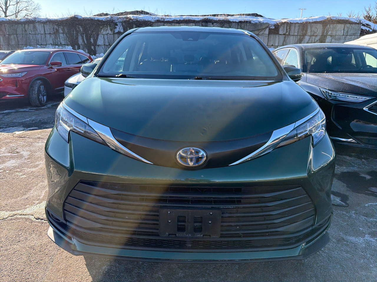 Toyota Sienna LE AWD 8-Passenger (Natl) 2022