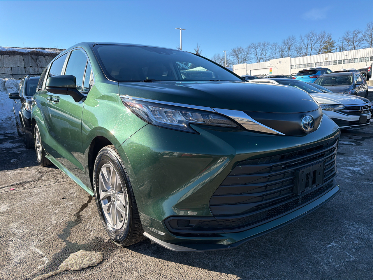 Toyota Sienna LE AWD 8-Passenger (Natl) 2022